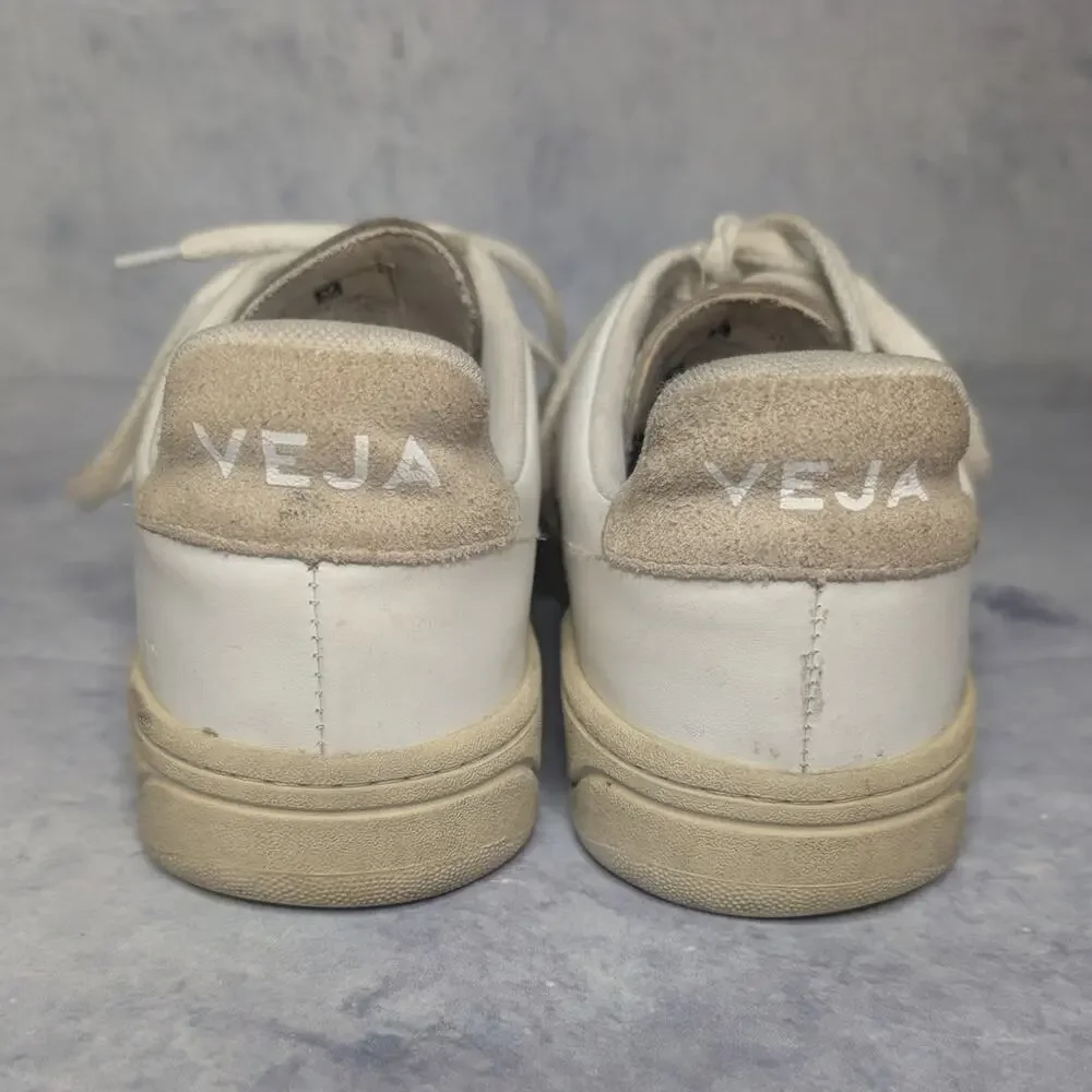 Veja V-12 Leather Low Top Lace Up Sneakers in White Sable, Size 9